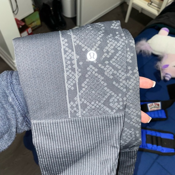 Super stretchy lululemon leggings - High support - size 8 - Picture 2 of 2